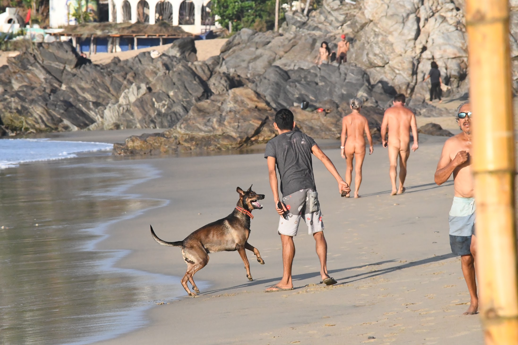 Zipolite, un destino que consolida la libertad del cuerpo - The Travel  Citizen